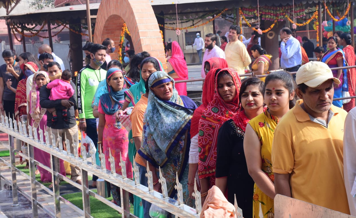 maha shivratri, people, temple, worship