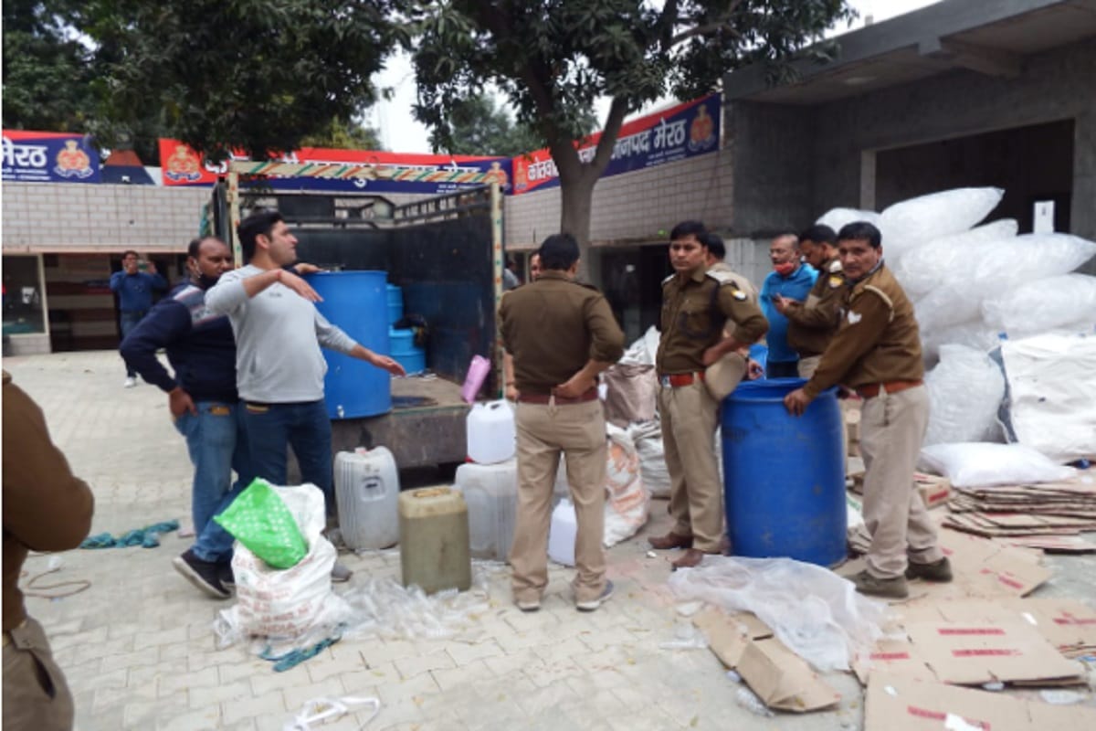 Excise department team raid in a RO plant in Meerut and raw liquor recovered