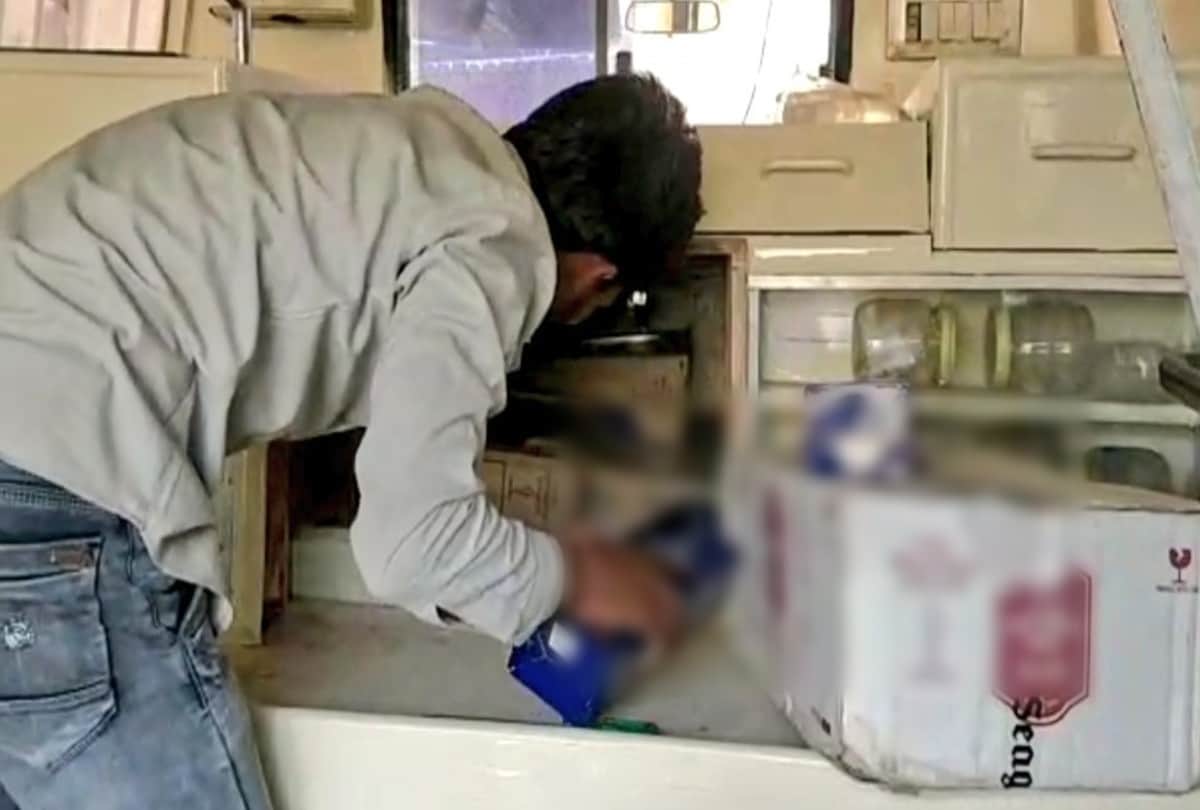 Two Man Held For Smuggling Liquor From Haryana In Private Ambulance