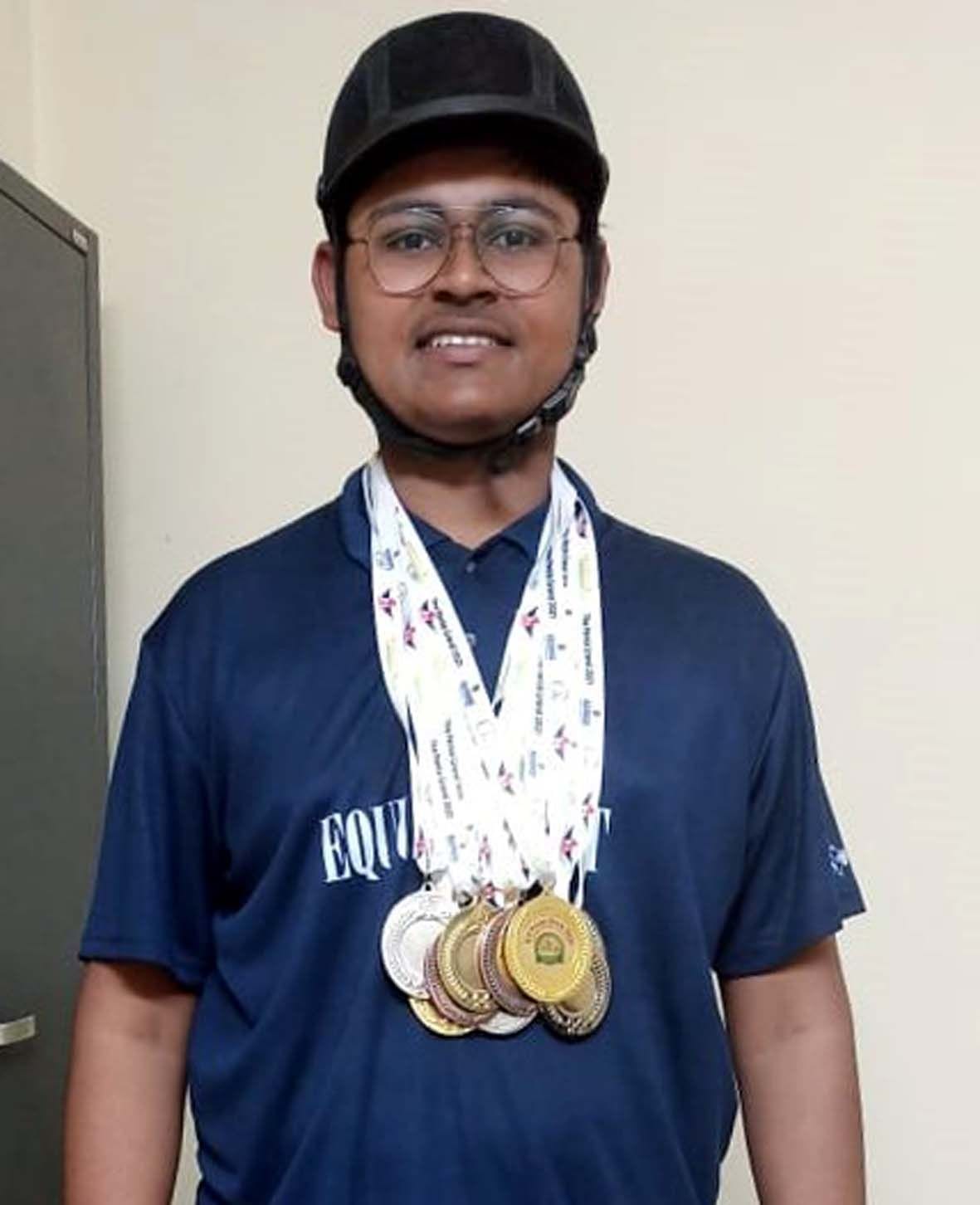 Krishna won 13 medals in UP and Noida Horse Show