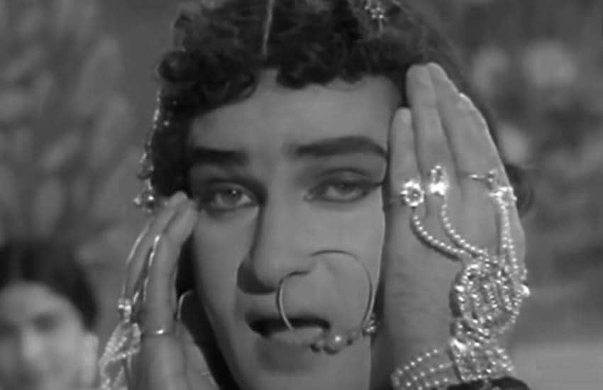 These Bollywood Actors Played Female Roles In Film Aamir Khan And Salman Khan In The List