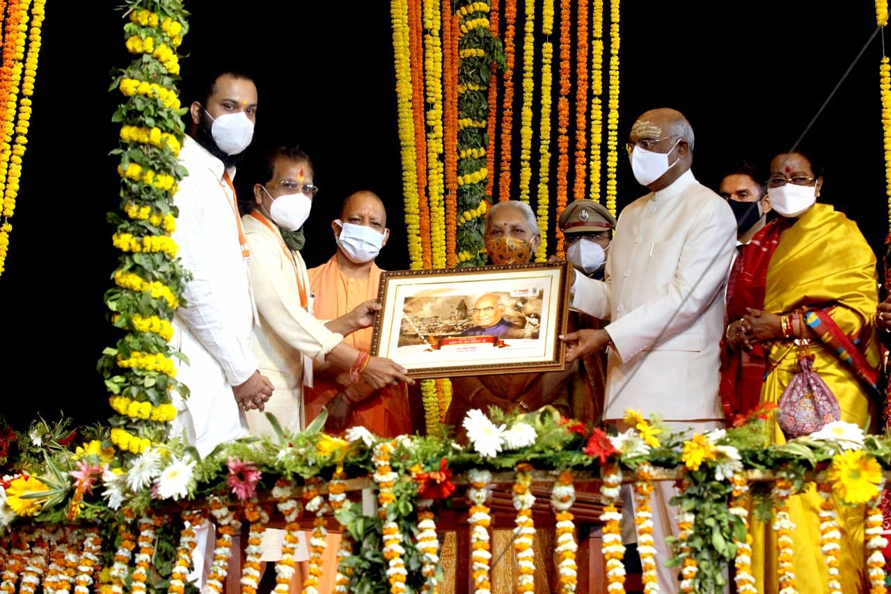 President Ramnath Kovind arrives to see Ganga Aarti for the first time