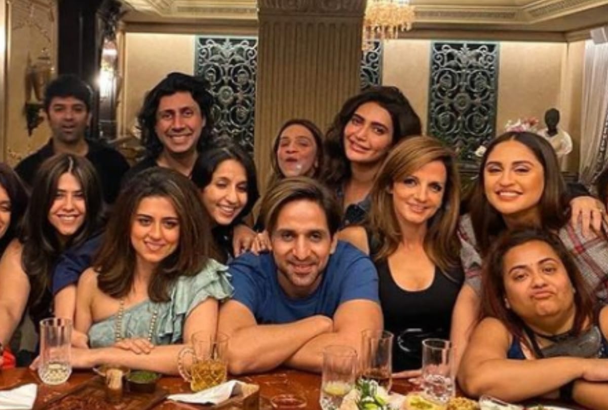 hrithik roshan and sussanne khan come together for son hrehaan 15th birthday