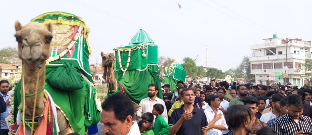 Procession of Alam and Duldul with procession A Amari in Mau