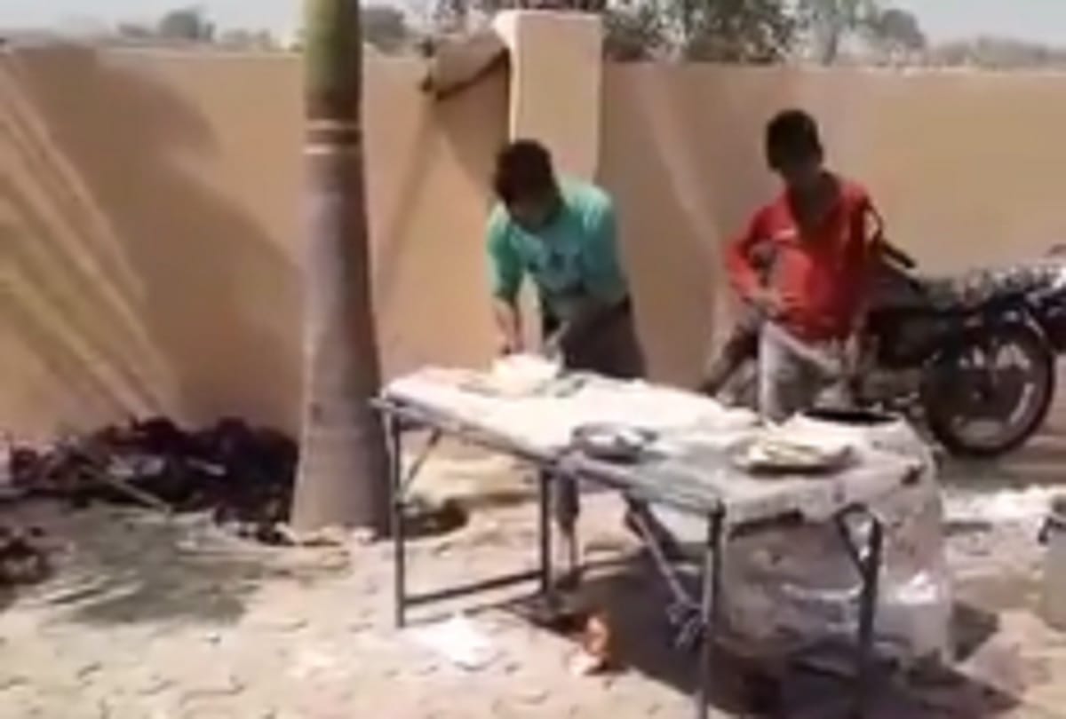 man spits on tandoor while making roti ghaziabad video goes viral after meerut