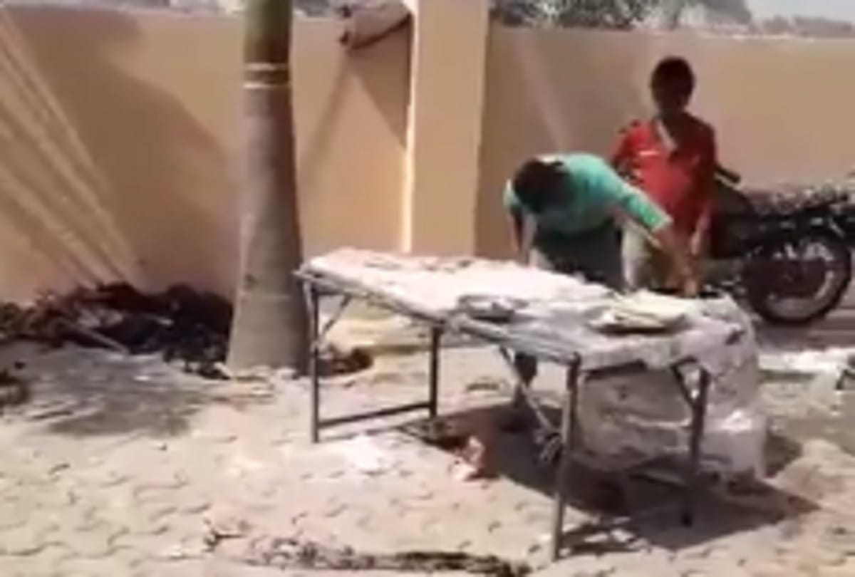 man spits on tandoor while making roti ghaziabad video goes viral after meerut