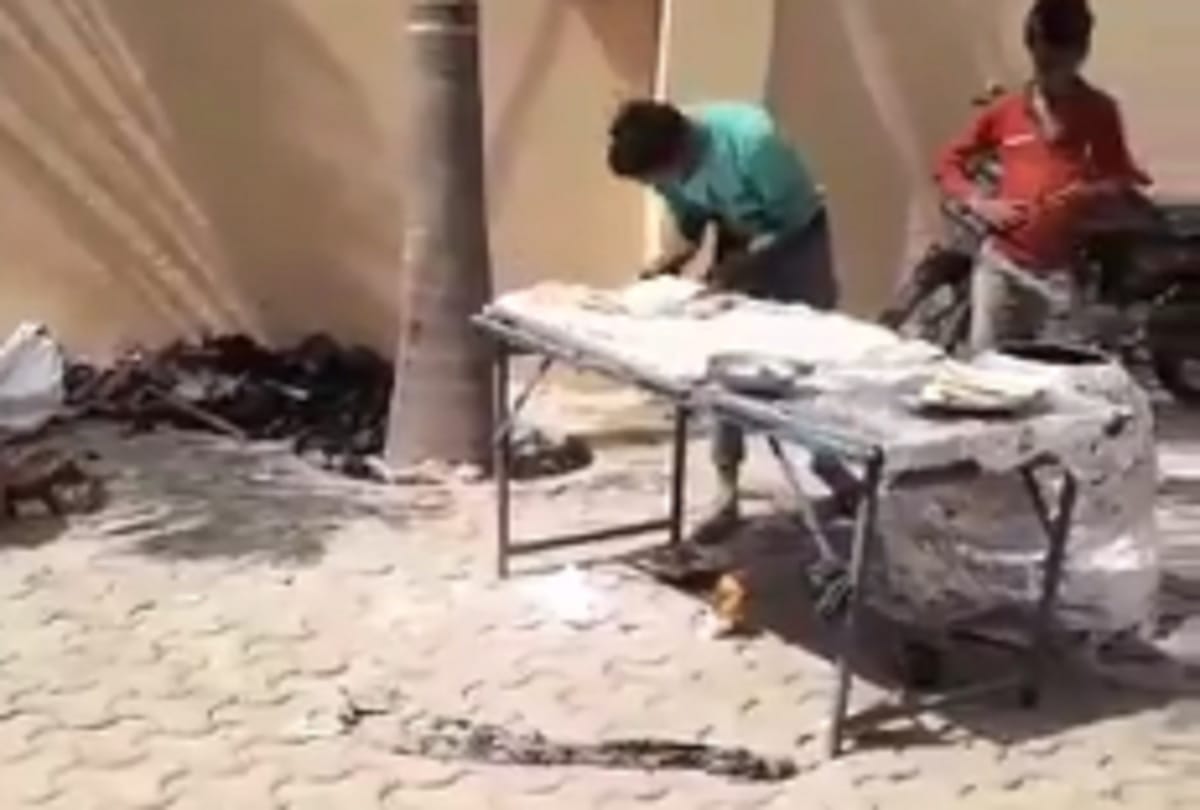 man spits on tandoor while making roti ghaziabad video goes viral after meerut