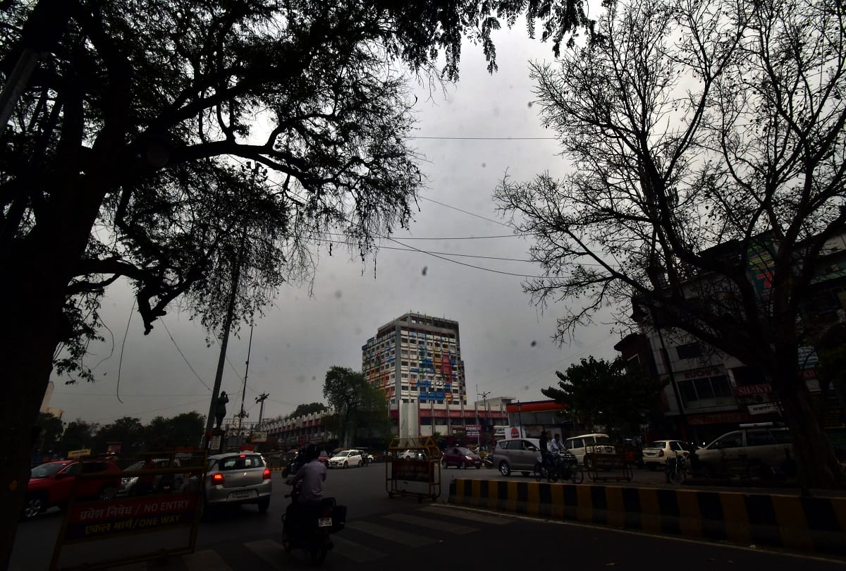 Weather Alert Possibility of rain landslides and floods possibility of damage due to thunderstorms lightning and hailstorm in northeastern states