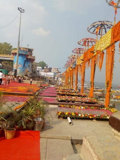 President ram nath kovind varanasi visit: Cm yogi adityanath and governor Anandi Ben Patel receive president