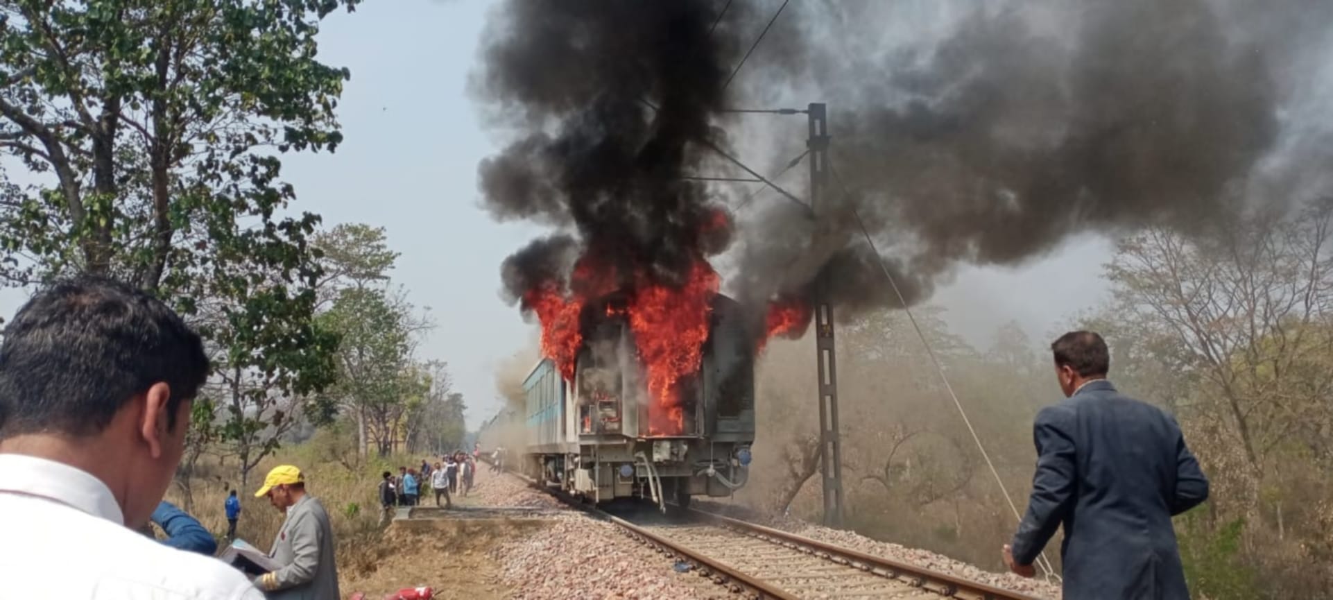 uttarakhand news: shatabdi express train coach c 5 caught fire in dehradun he saw fire first