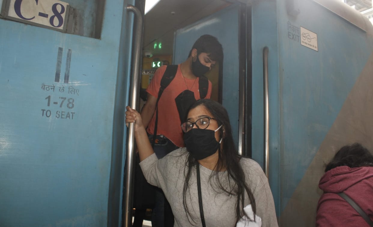 latest Trains news update during corona curfew