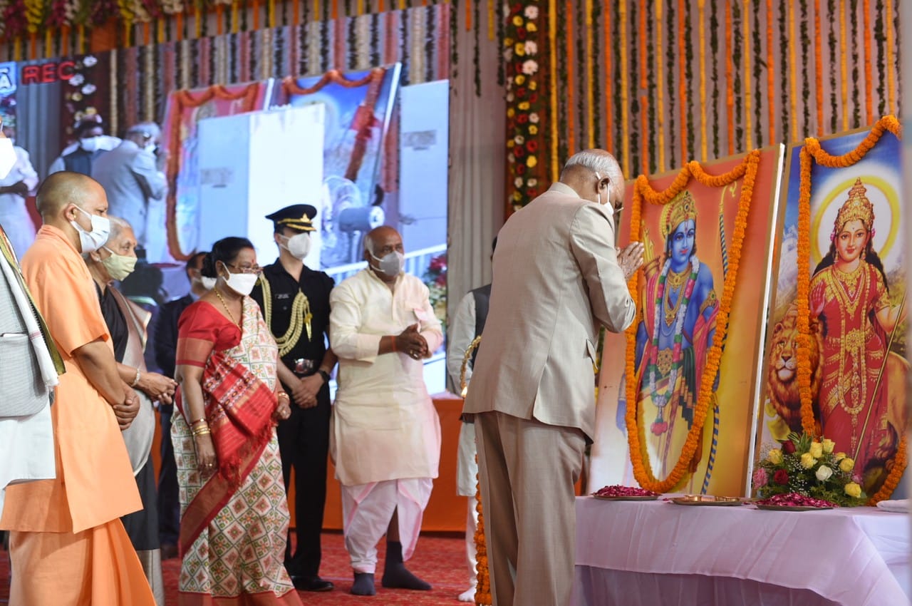 President emphasizes on rural development in Sonbhadra