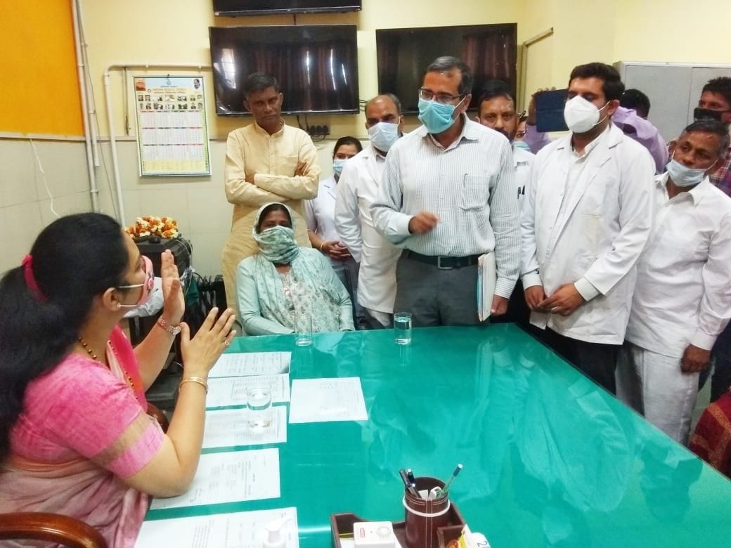 MP Sunita Duggal visited general hospital