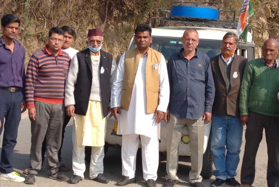 Congressman leaves for Srinagar to attend Janakrosh rally