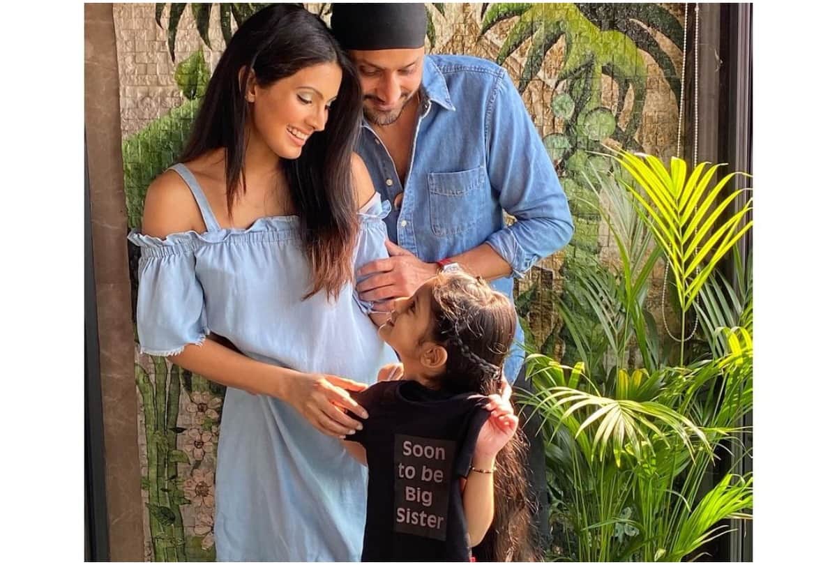Harbhajan Singh Going To Become Father For Second Time Wife Geeta Basra Shares Photos On Social Media