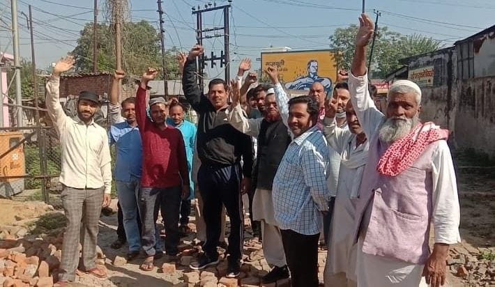Opposition to tower in roadways bus stand