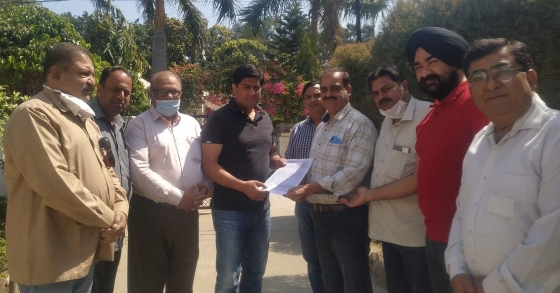 Complainant against SP, businessman raging on cutting invoice