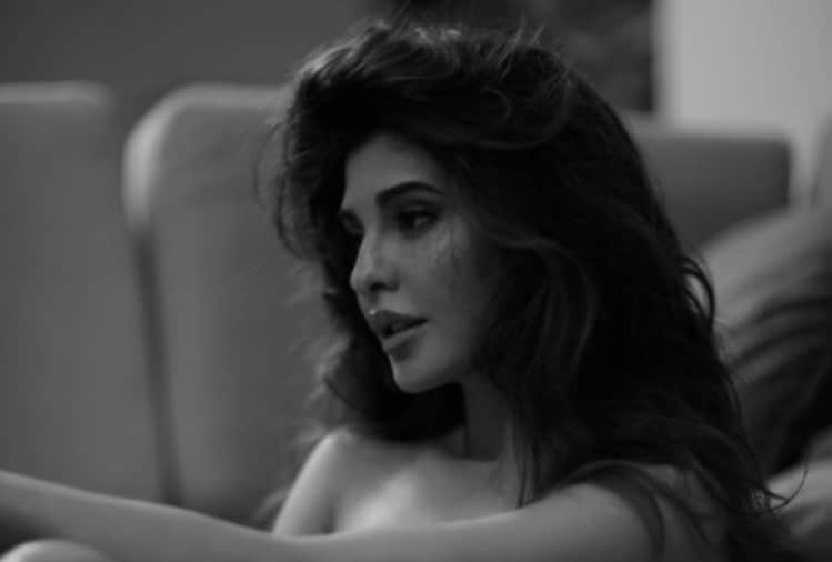 Jacqueline Fernandez shares topless photo on social media account