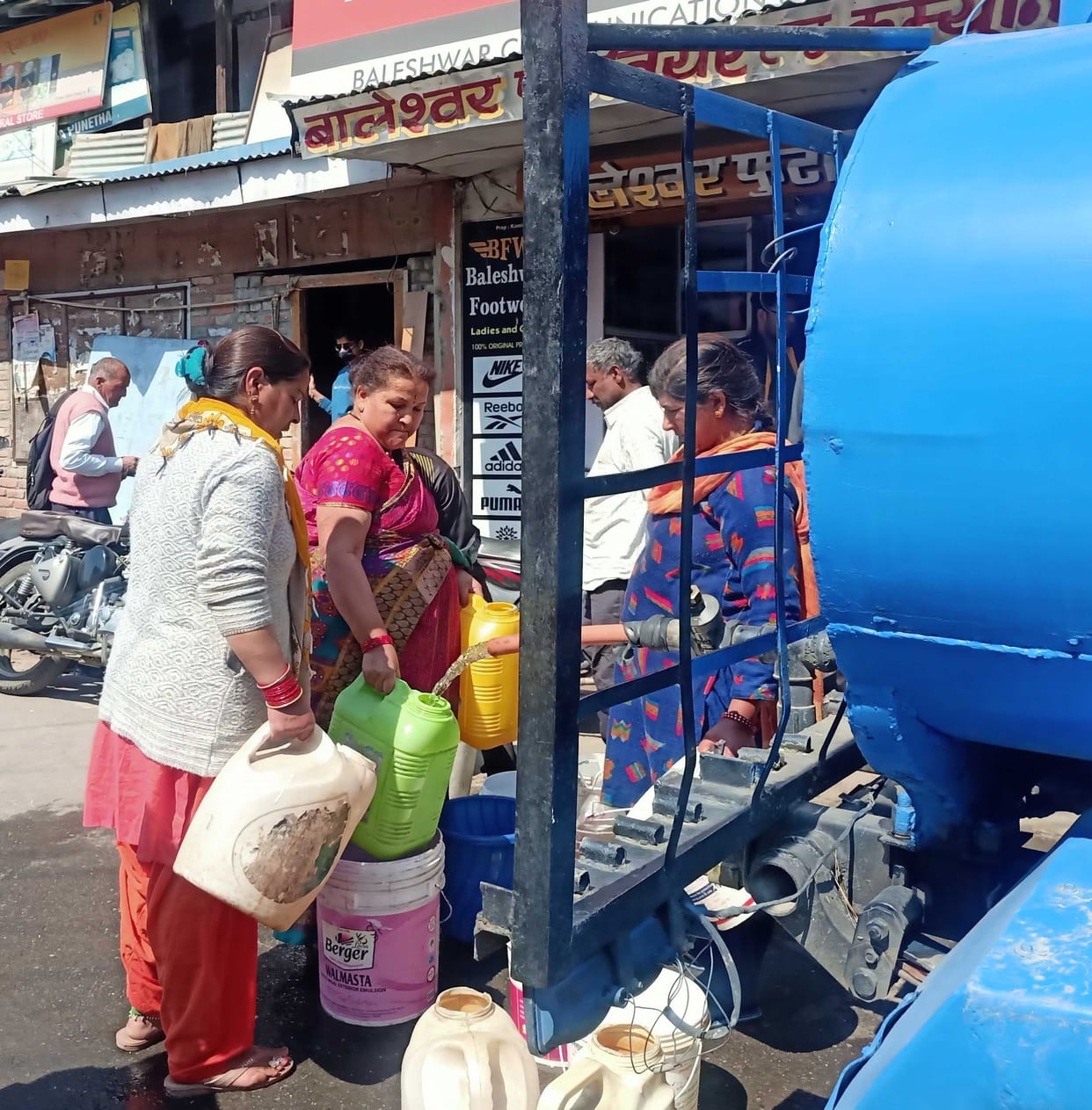 Increased drinking water shortage, perspiration to quench thirst