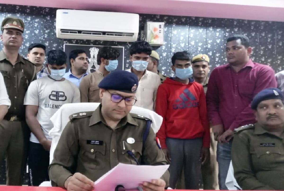 Firozabad Police Arrests Robbers Who Looted With Farmer