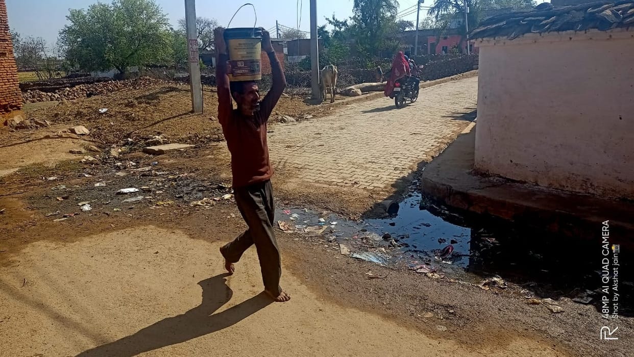 adarsh gao pawa dirty village