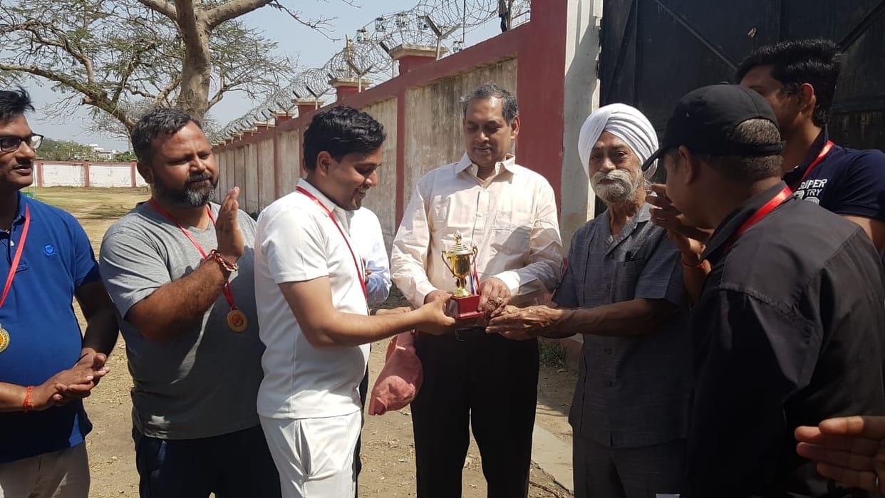Junior advocates beat senior by eight wickets