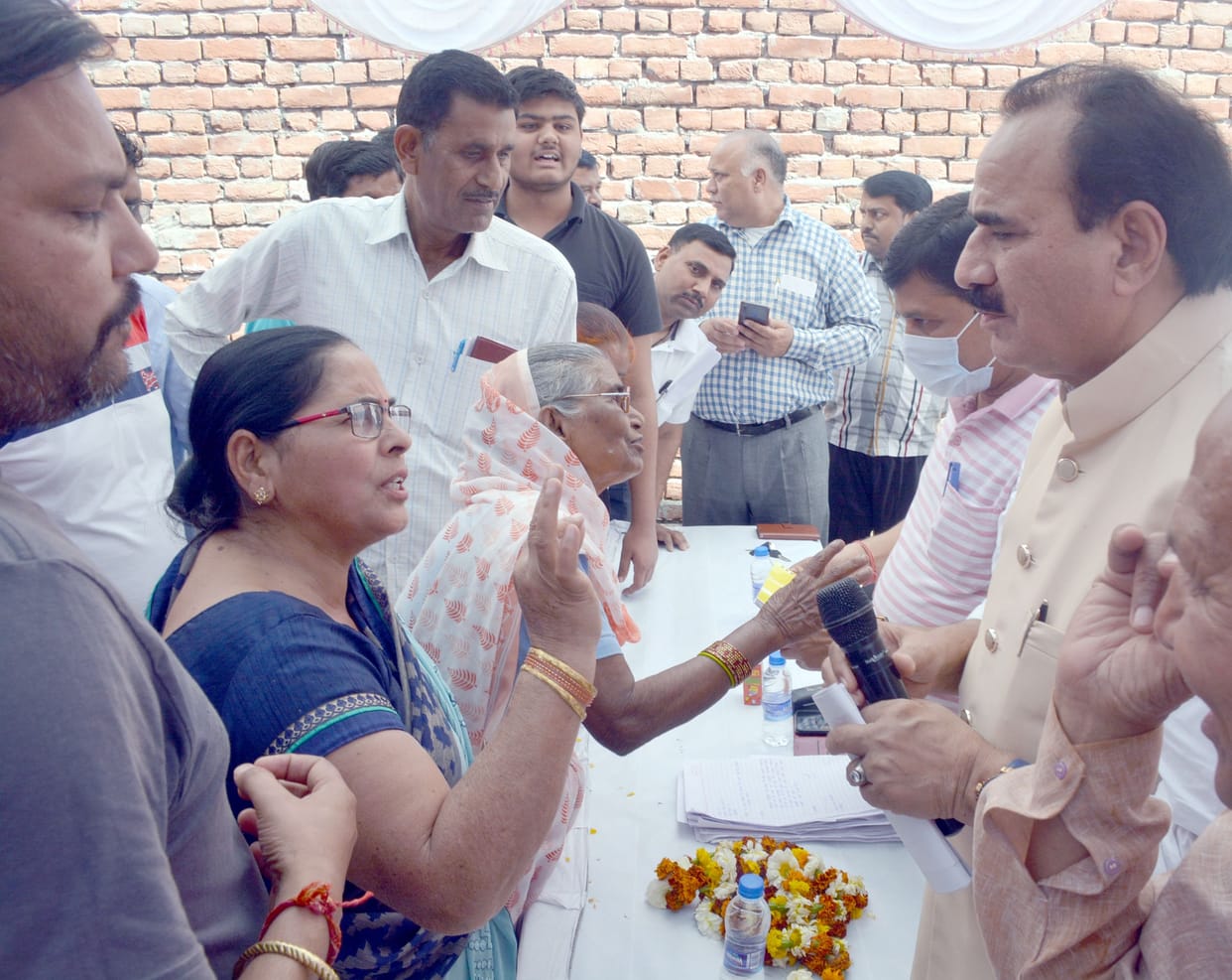 people put their problem behind MLA and mayor