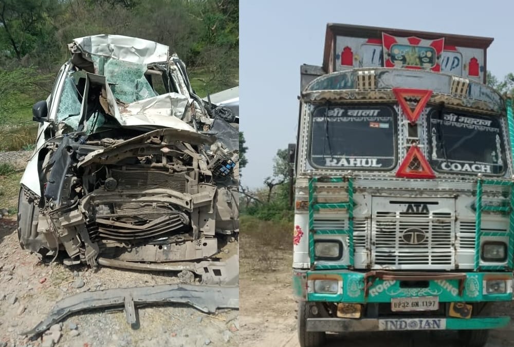Two died in an accident in Raebareli on lucknow sultanpur road.