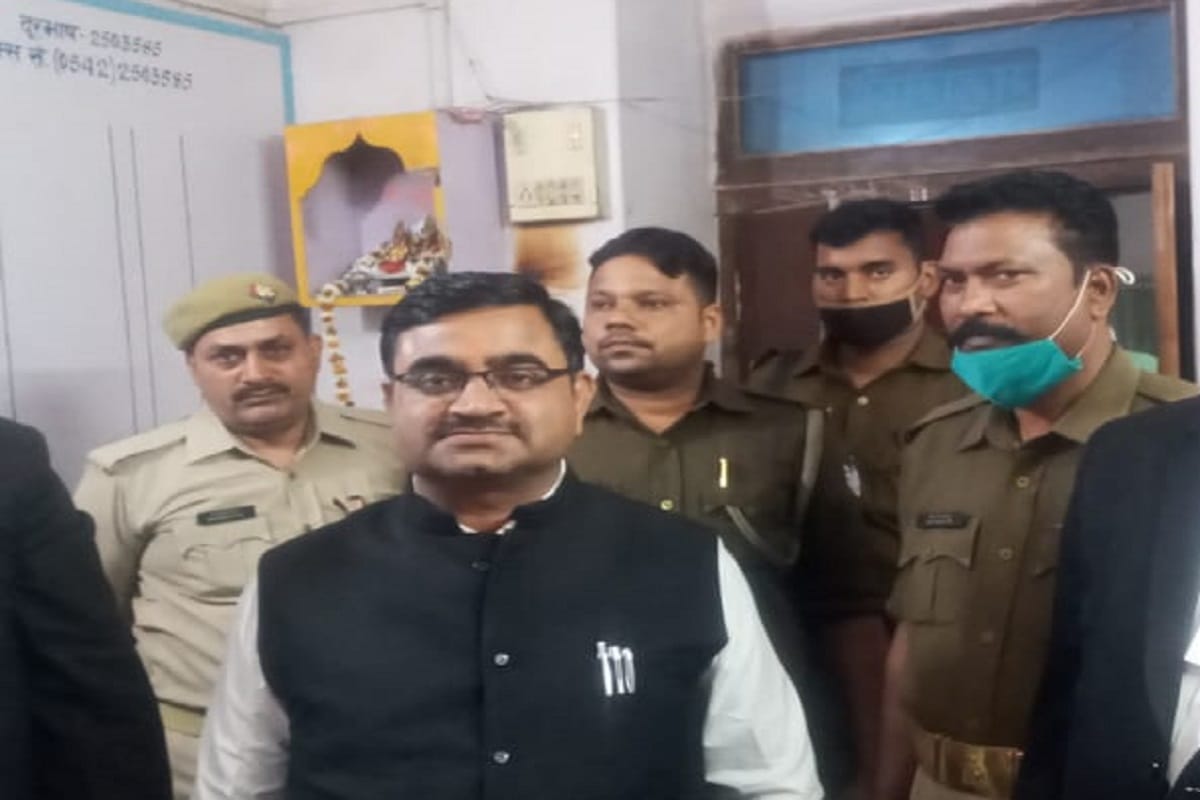 Advocate Shashikant Dubey Varanasi threatened security
