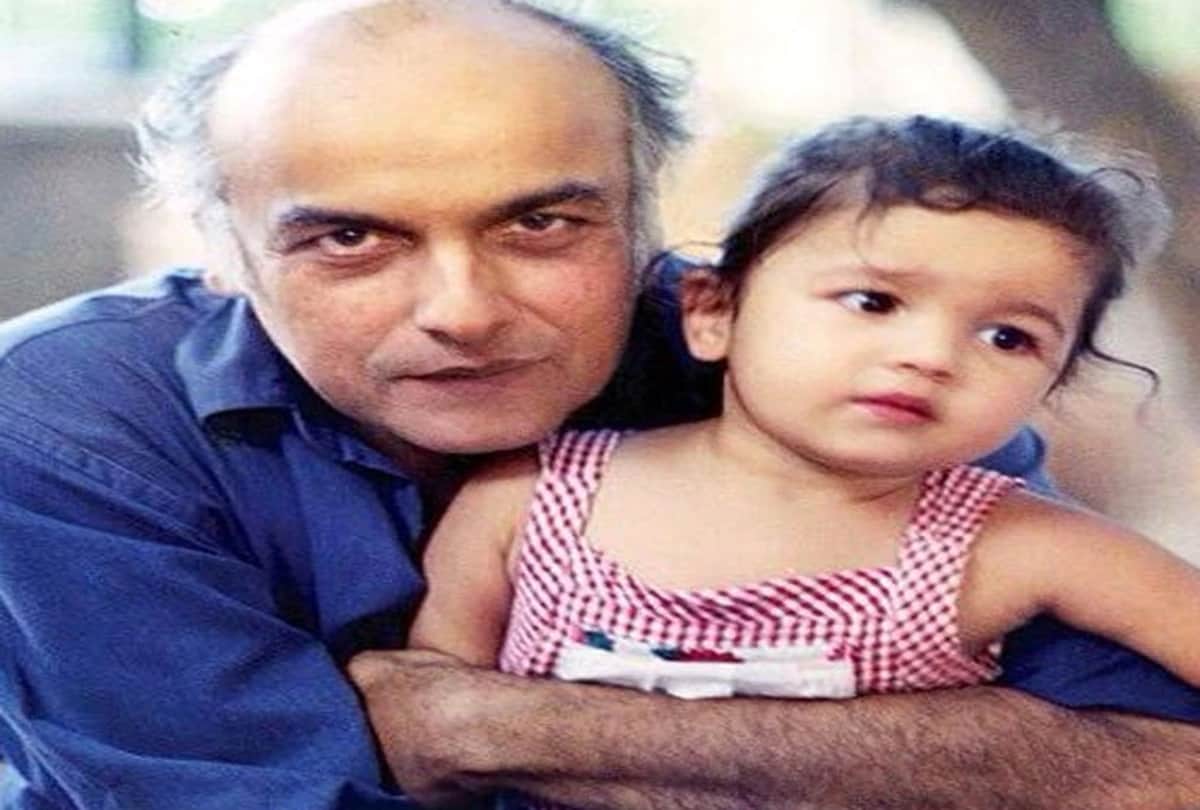 Alia Bhatt Birthday Special: unseen pictures of alia bhatt mahesh bhatt soni razdan and pooja bhatt gone viral