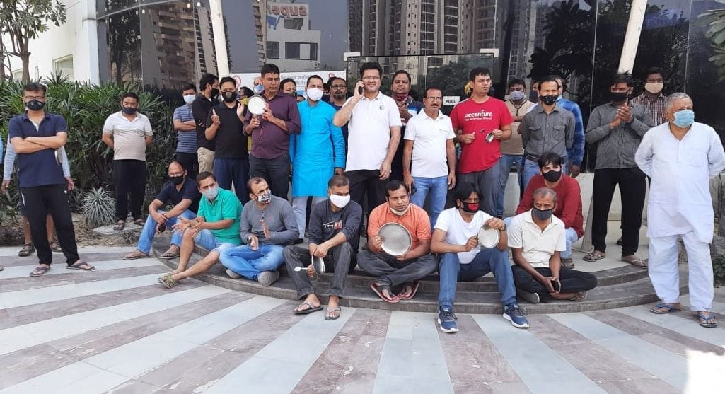 Due to lack of registry, buyers demonstrated by playing the plate