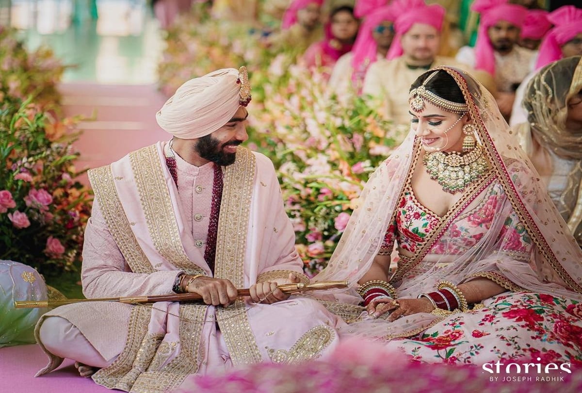 Jasprit Bumrah Sanjana Ganesan wedding news couple tie knot today in Goa