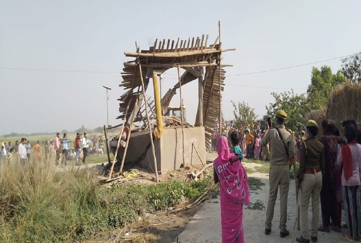 Construction work going on to install Ambedkar statue Deoria demolished from JCB 