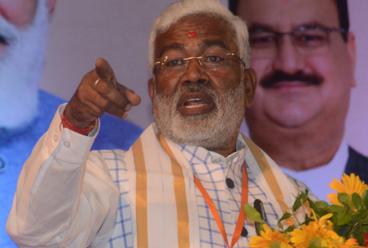 How can those whose style of work was of corruption, trust in the name of Ram: Swatantra Dev