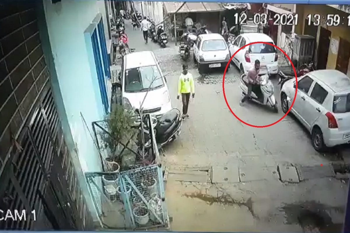 Uttar Pradesh News: Women's undergarments stolen in Meerut and see pictures