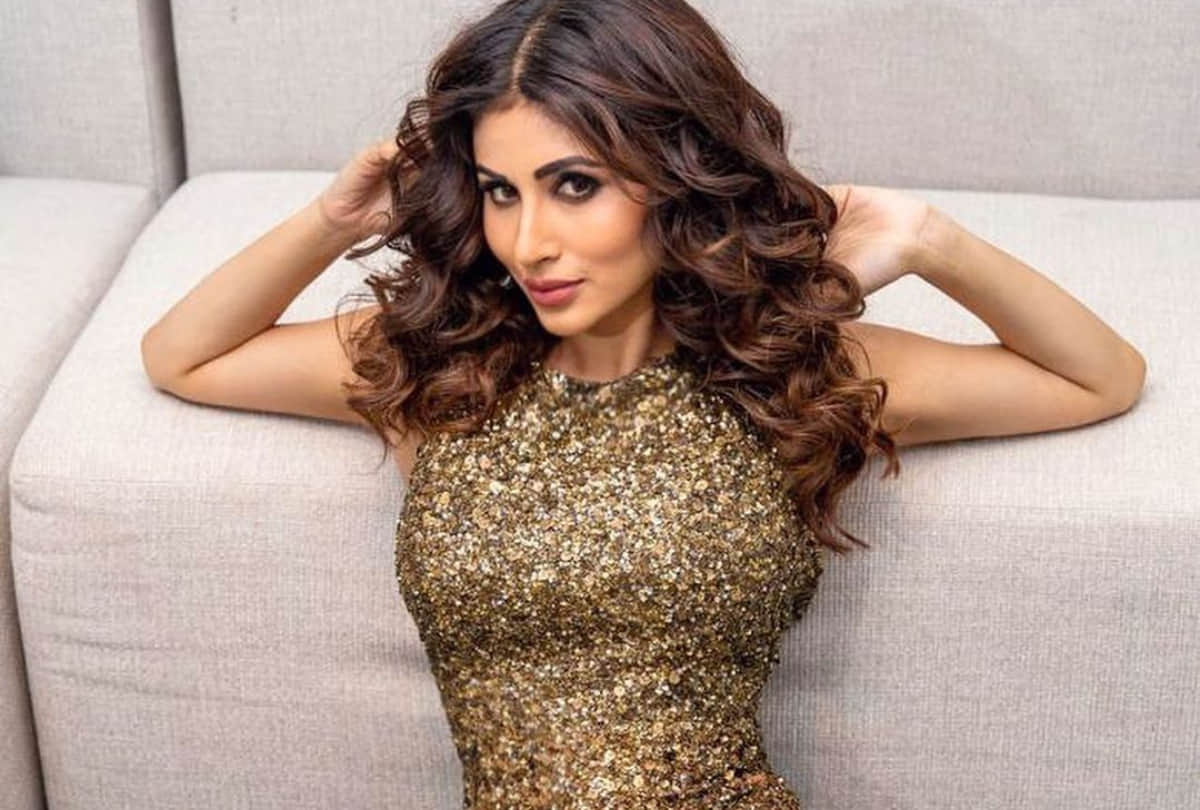 mouni roy shares throwback pic of her vacation looking gorgeous in white dreamy outfi