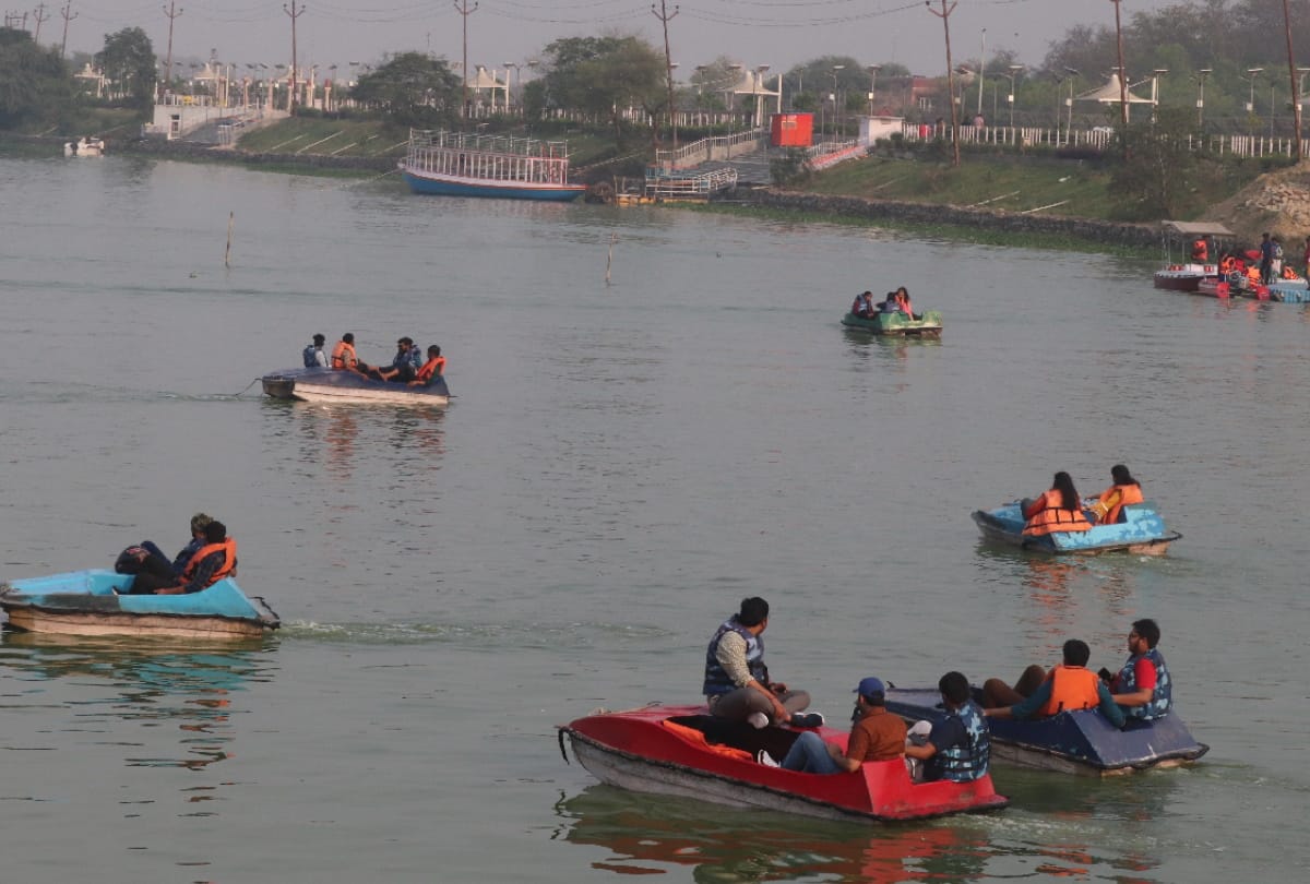 enjoy boating in Ramgarhtal from today till 11 pm