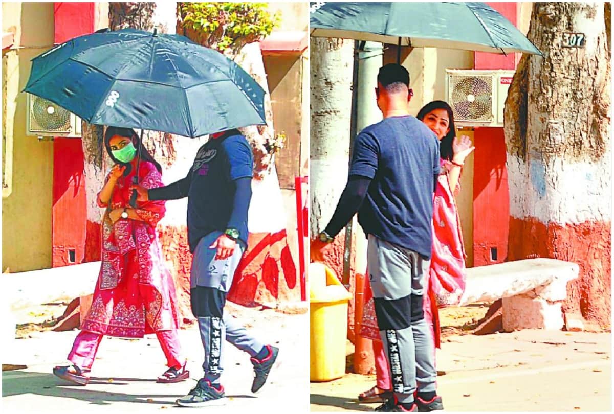 actress yami gautam Spotted outside the central jail agra during film shoots