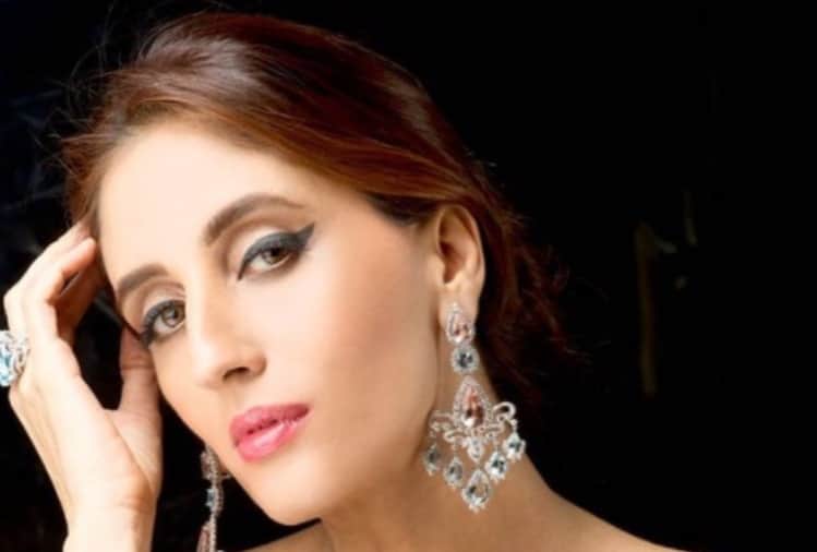 Sussanne Khan sister Farah Khan Ali has confirmed her separation from husband DJ Aqeel