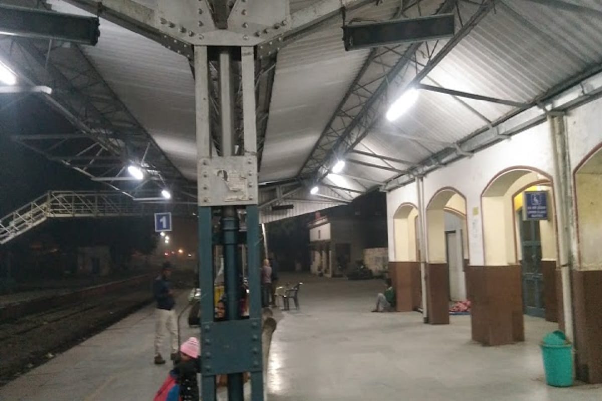 Railway News: Platform ticket is not sell for five years at Bijnor railway station