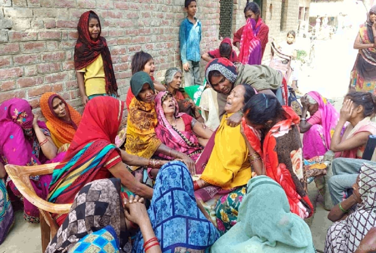 four died due to consumption of poisonous alcohol seven critical four police officials suspended