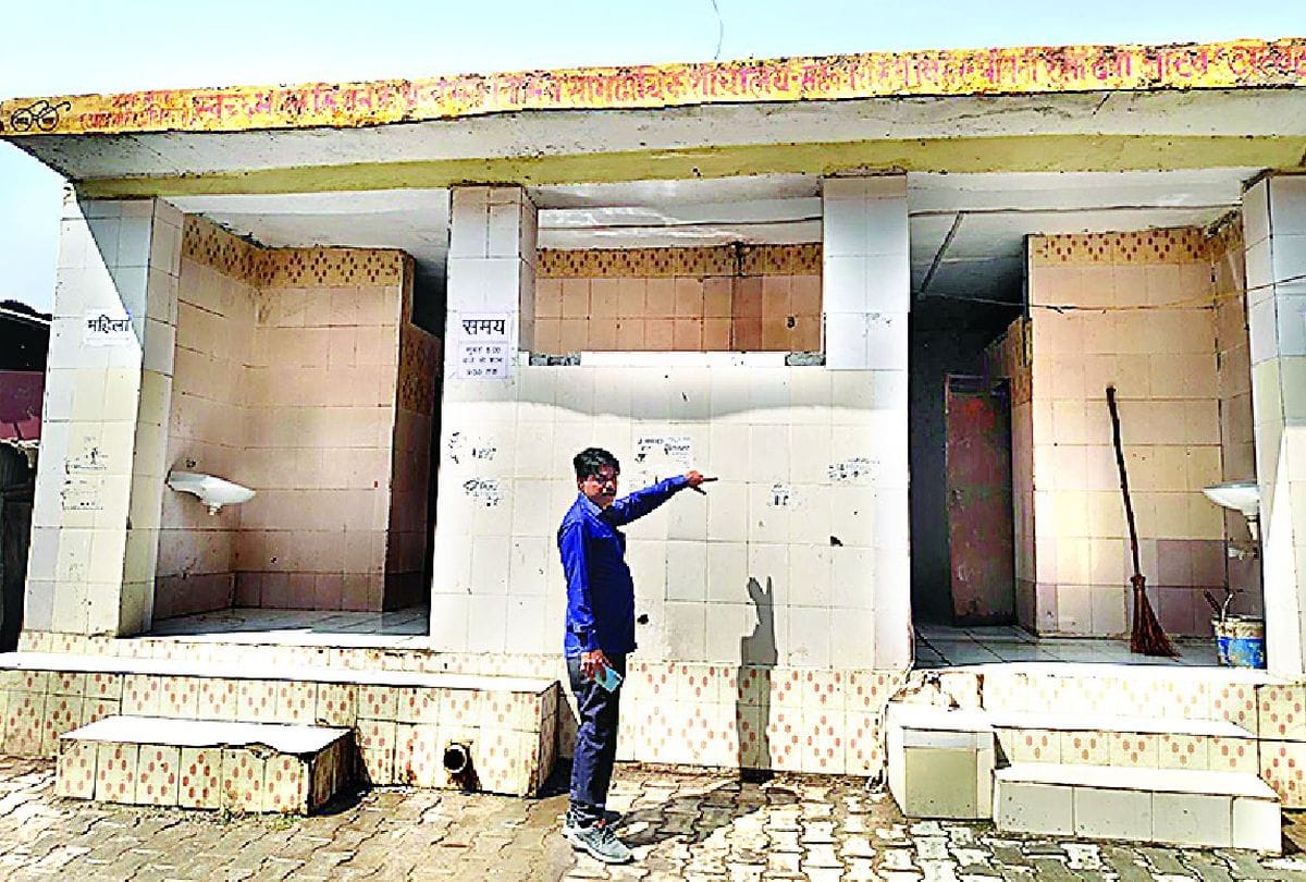 Male urinal in female toilet built under Swachh Bharat Mission in Mainpuri