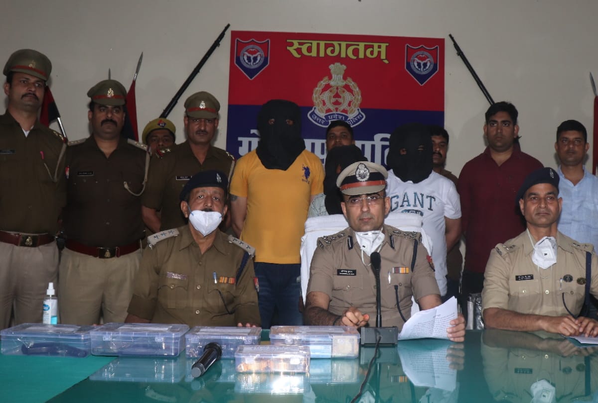 Punjab businessman robbed gold businessman with his friends in gorakhpur