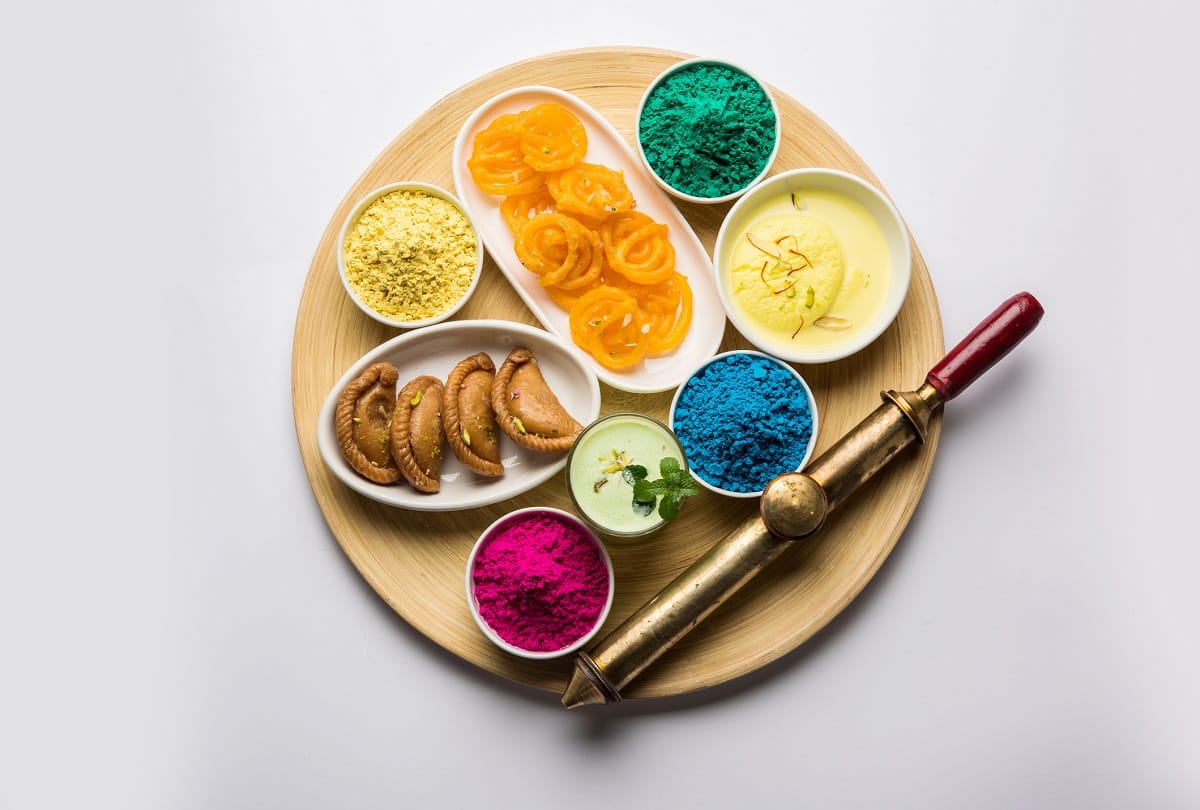 Holi Celebration 2023 Romantic Ideas For Married Couple After Wedding