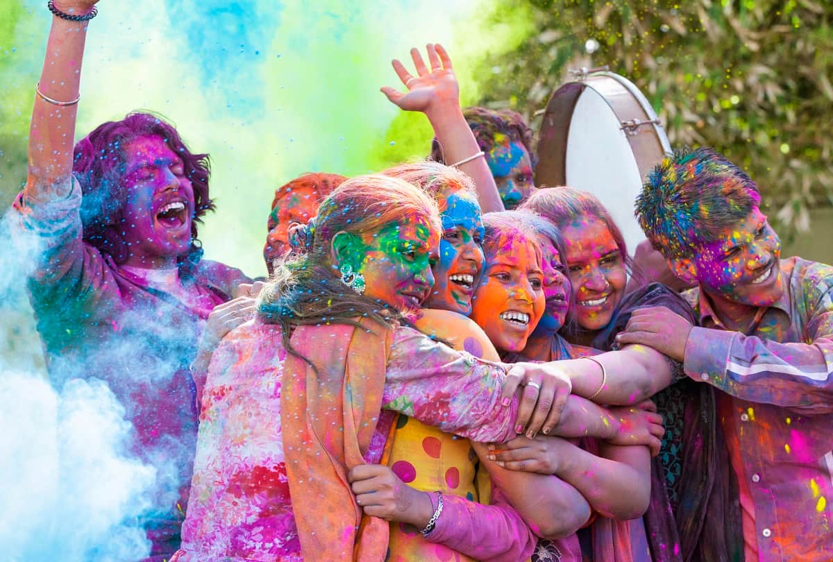 Happy Holi 2022 Know Importance Of Each Color On This Holi In Hindi
