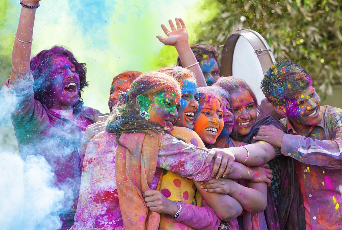 Happy Holi 2021 These special precautions should be taken by pregnant women