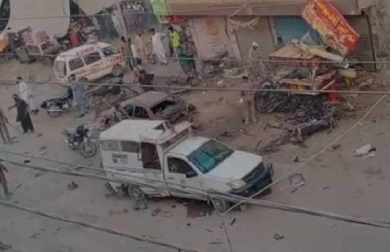 One paramilitary soldier killed in Karachi blast Pakistan, 10 injured others
