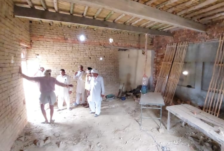 Farmers made meeting hall at Tikri Border of Haryana