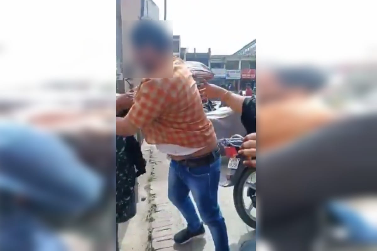 Meerut News: husband caught with lover in shopping mall