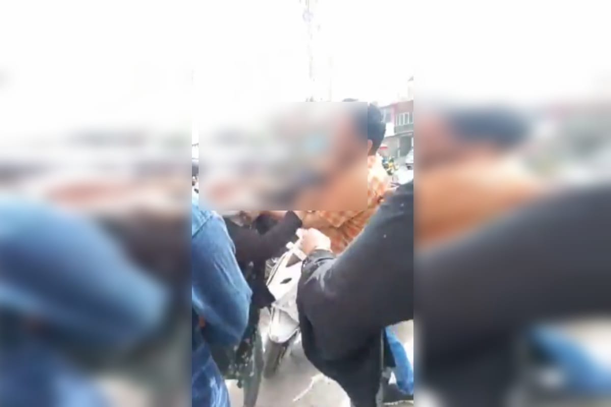 Meerut News: husband caught with lover in shopping mall
